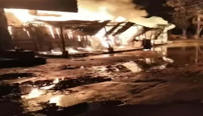 নাইক্ষ্যংছড়ি-বাশারীতে অগ্নিকাণ্ডে ৮ দোকান পুড়ে ছাই ক্ষয় ক্ষতি ২৫ লক্ষ টাকা