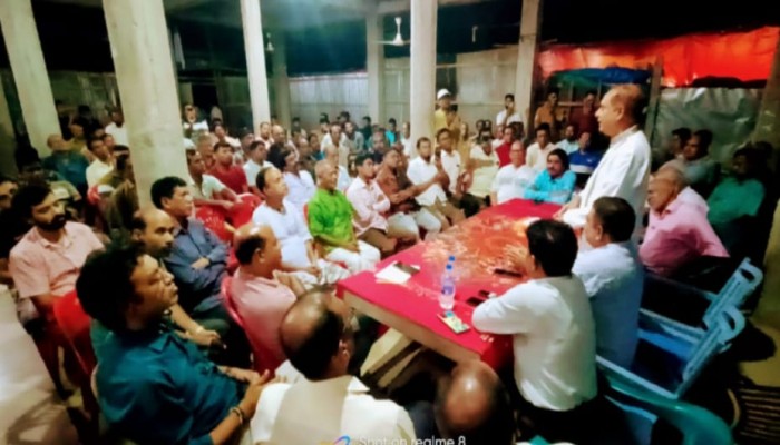 কেন্দুয়ার হরিসভা দুর্গামন্দিরে হিন্দু সম্প্রদায়ের সমর্থনে আপ্লুত ড. রফিকুল ইসলাম হিলালী