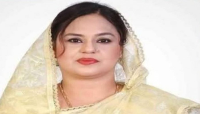 নেত্রকোনার সাবেক উপজেলা চেয়ারম্যান ও আওয়ামী লীগ নেত্রী ঝুমা তালুকদার ঢাকায় গ্রেপ্তার