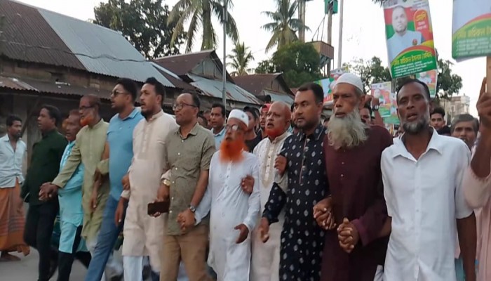 ‎সদরে সংবাদ সম্মেলন হোসেনপুরে লিফলেট বিতরণ।