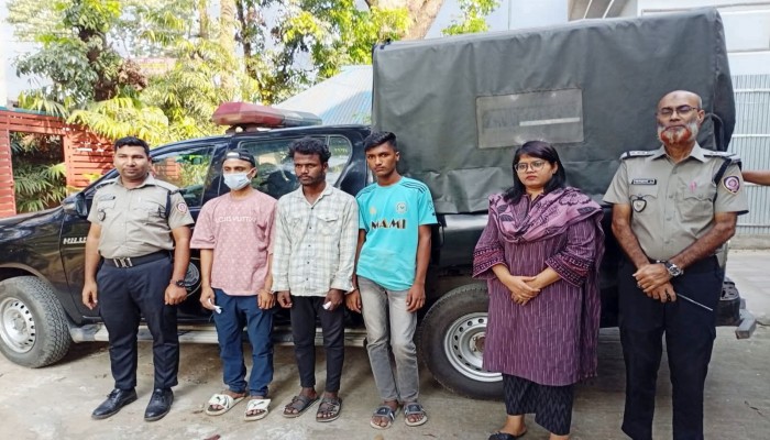 বোয়ালখালীতে মাদক সেবনের দায়ে ৩ যুবকের কারাদণ্ড