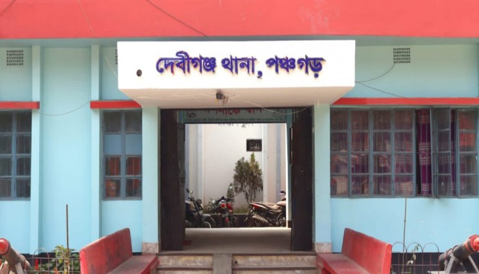 মধ্যরাতে মোটরসাইকেল শোডাউন: দেবীগঞ্জে নিষিদ্ধ ছাত্রলীগের তৎপরতা বৃদ্ধি