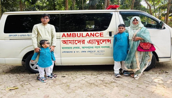 মনিরামপুর বাসীর সেবায় ‘আমাদের অ্যাম্বুলেন্স’ অর্ধশত ফ্রী মৃতদেহ বহন করেছেন