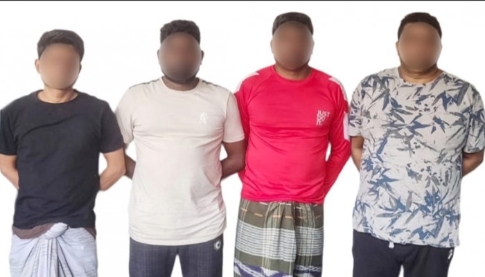 রাজশাহীতে নাশকতা ও ককটেল বিস্ফোরণের অভিযোগে আ’লীগের ৪ নেতাকর্মী গ্রেপ্তার