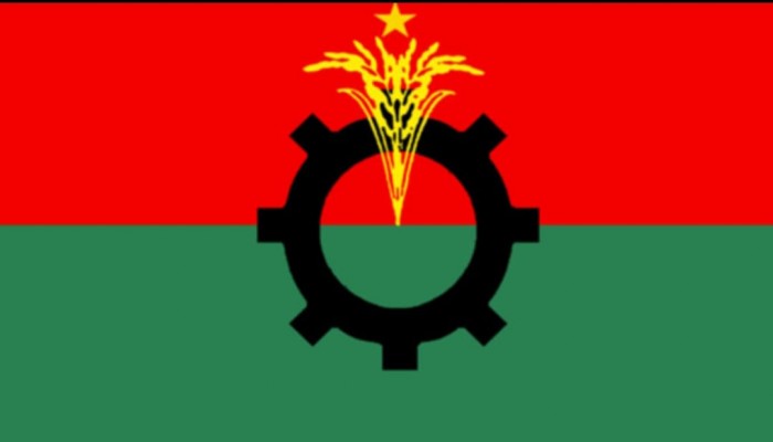 দলীয় সিদ্ধান্ত অমান্য করে নির্বাচনে অংশ নেওয়ায় বহিষ্কৃত রাজশাহী সিটি করপোরেশনের (রাসিক) ১৫ জন সাবেক কাউন্সিলরকে পুনরায় দলে ফিরিয়ে নিয়েছে বিএনপি।