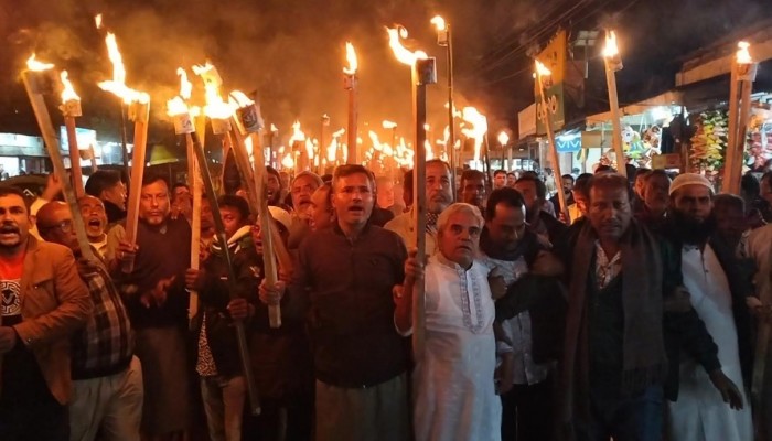 হিরণসহ ২৪ নেতা-কর্মীর বহিষ্কারাদের প্রত্যাহার গৌরীপুরে মশাল মিছিল ও সমাবেশ