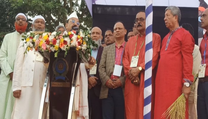​সিরাজদীখানে  বিএনপির প্রার্থীকে সমর্থন জানালেন সনাতন ধর্মাবলম্বীরা