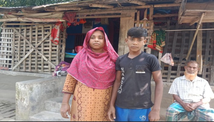 কয়রায় ভুয়া দাতা সাজিয়ে জমি লিখে নেওয়ায় মামলা