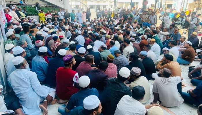 বেগম খালেদা জিয়ার সুস্থতা কামনায় মিফতাহ্ সিদ্দিকীর দোয়া মাহফিল