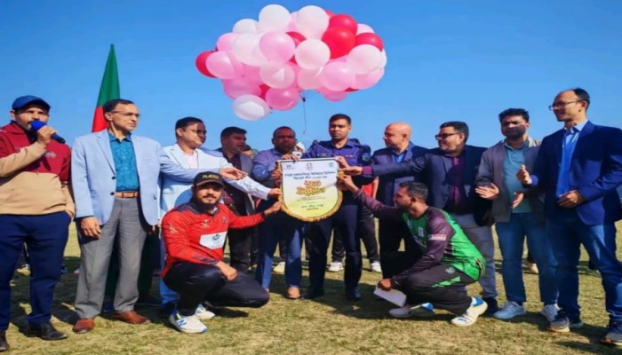 ময়মনসিংহে জেলা ক্রীড়া  সংস্থার আয়োজনে প্রিমিয়ার ডিভিশন ক্রিকেট লীগের শুভ উদ্ধোধন