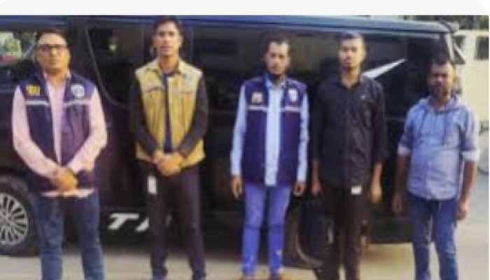 ​মানিকগঞ্জে তিন বছর আগে চুরি হওয়া মাইক্রোবাস উদ্ধার করেছে পিবিআই