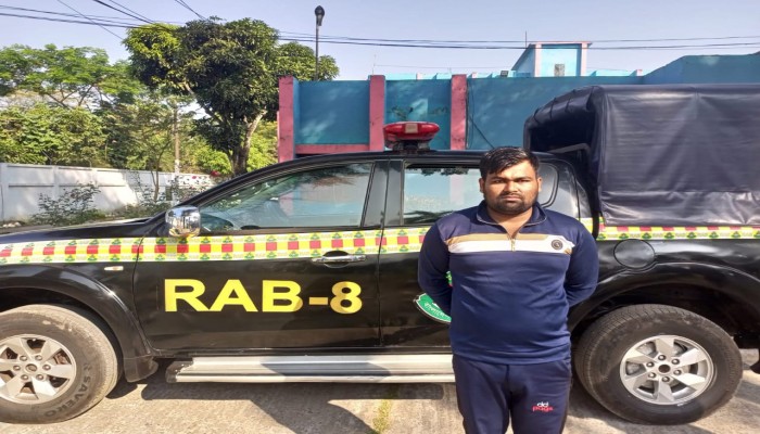 কক্সবাজারের কৃষক হত্যা মামলার পলাতক প্রধান অভিযুক্ত পটুয়াখালীতে র‌্যাব-৮ এর হাতে গ্রেফতার