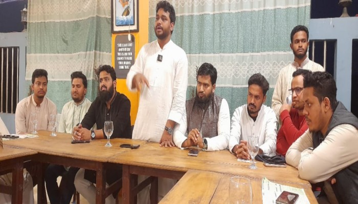 বোয়ালখালীতে সাংবাদিকদের সাথে চট্টগ্রাম-৮ আসনের এনসিপি প্রার্থী জুবাইরুল হাসান আরিফের মতবিনিময়
