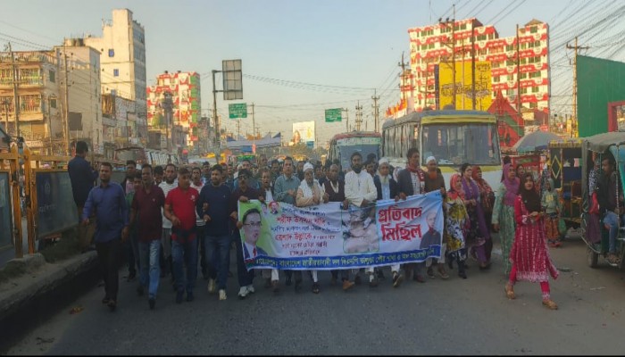 ইনকিলাব মঞ্চের মুখপাত্র হাদির উপর হামলার প্রতিবাদে  ভালুকায় বিএনপির মিছিল