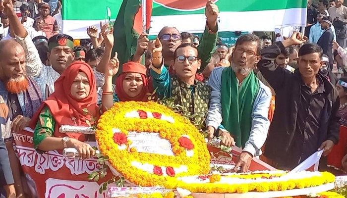 স্মৃতিসৌধে পিনাকী-ইলিয়াসের কঠোর শাস্তি দাবি নতুনধারার