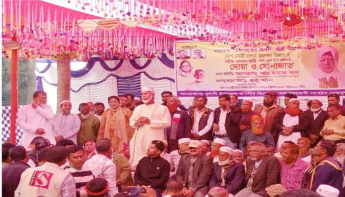 খালেদা জিয়া ও ইনকিলাব মঞ্চের মুখপাত্র ওসমান হাদীর সুস্থতা কামনায় মুলাদীতে বিএনপির দোয়া-মোনাজাত