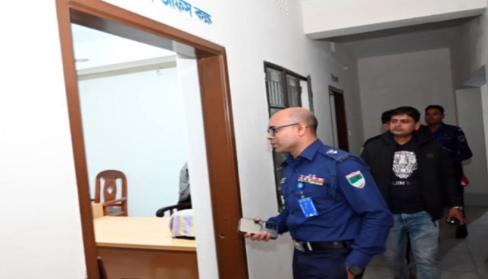 কুষ্টিয়া পুলিশ সুপারের মডেল থানা আকস্মিক পরিদর্শন