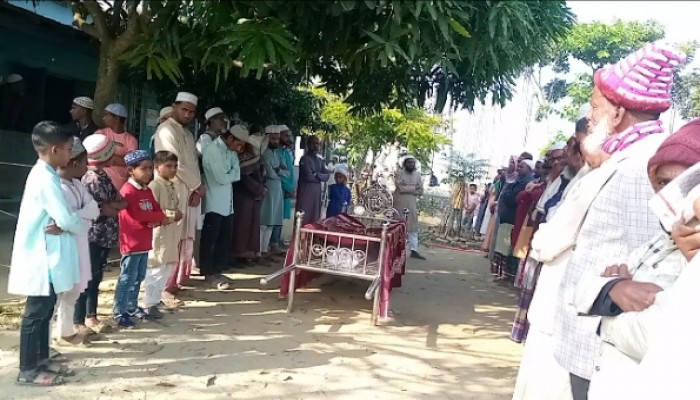 লম্বাবগী গ্রামের মকবুল হোসেন খাঁন আর নেই