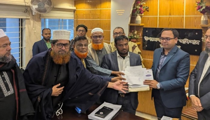 কুমিল্লা -৫ আসনে জামায়াত প্রার্থীর মনোনয়নপত্র জমা ডক্টর মোবারক হোসাইন