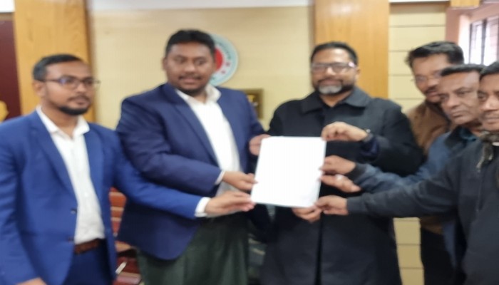 পিরোজপুর ২ আসনে ধানের শীষের প্রার্থী আহমেদ সোহেল মঞ্জুর সুমনের মনোনয়নপত্র দাখিল