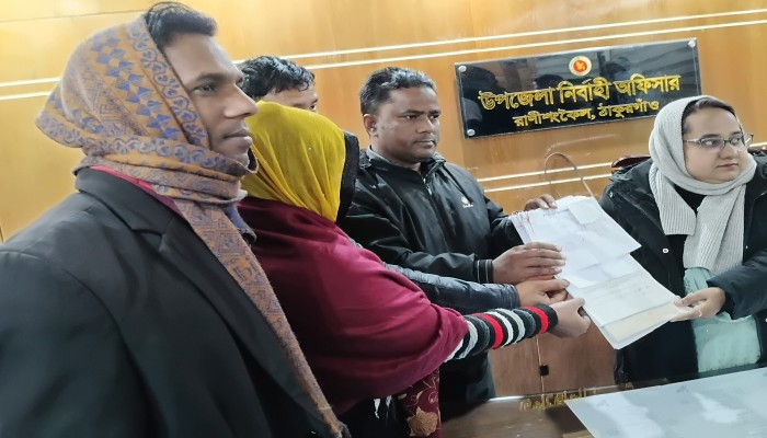 ঠাকুরগাঁও -৩ আসনে মনোনয়ন ফরম জমা দিলেন সাংবাদিক আজাদ