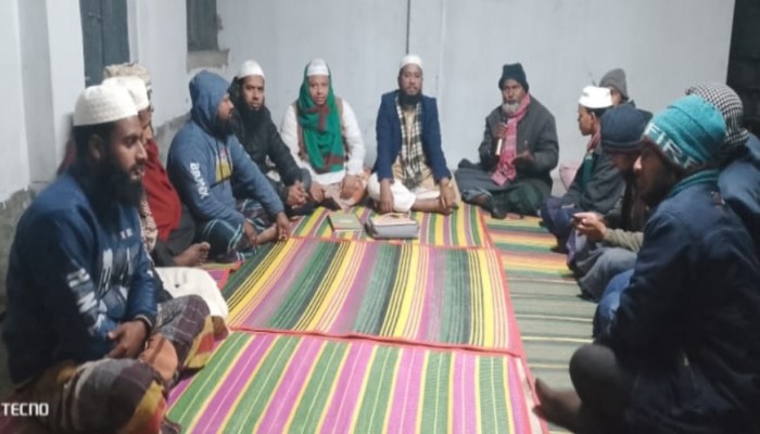 মণিরামপুরে ইসলামী যুব আন্দোলনের মাসিক সভায় বেগম খালেদা জিয়ার রুহের মাগফেরাত কামনায় দোয়া