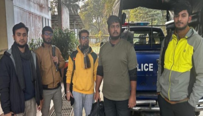 কুড়িগ্রামে নিষিদ্ধ হিযবুত তাহরীরের পোস্টার লাগানোর অপরাধে বিশ্ববিদ্যালয়ের ৫ শিক্ষার্থী গ্রেফতার