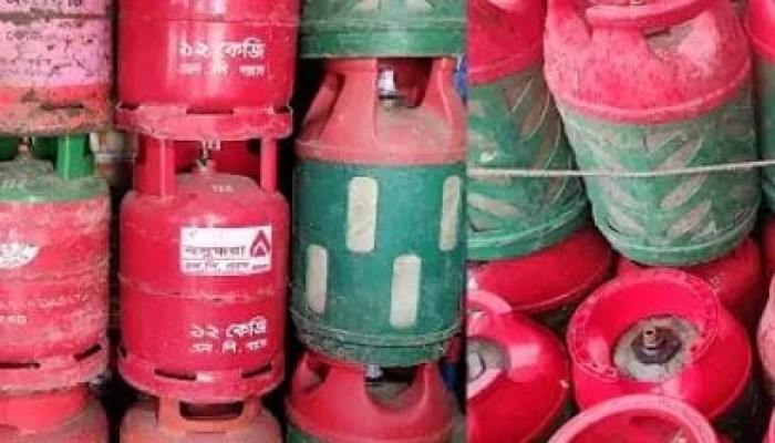 বুড়িচংয়ে  ১২৫৬ টাকার রান্নার কাজে ব্যবহৃত এলপিজি গ্যাস এর মূল্য টাকা বৃদ্ধি