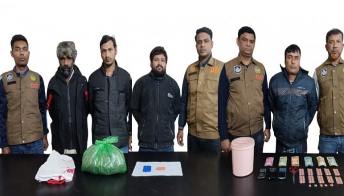 রাজশাহীতে মাদকসহ চার কারবারি ডিবির জালে