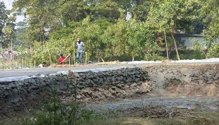 ব্রাহ্মণপাড়ায় অবৈধ ড্রেজারে সয়লাব
