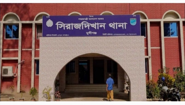 সিরাজদীখানে দুই গ্রুপের সংঘর্ষে   টেটাবিদ্ধসহ আহত ১৫
