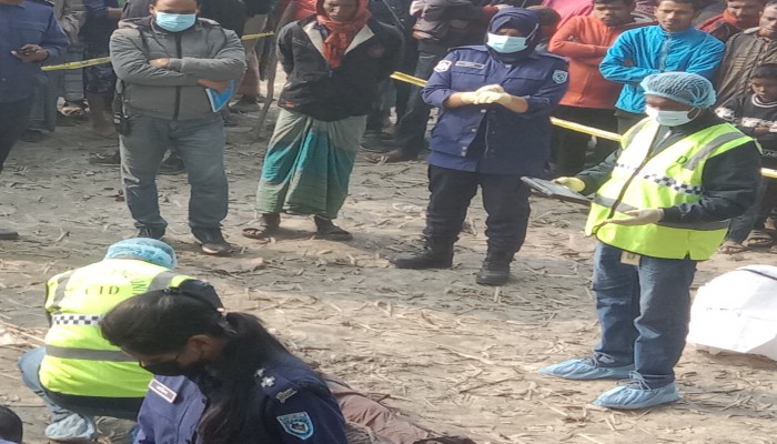বদরগঞ্জে নারীর বস্তাবন্দি লাশ উদ্ধার