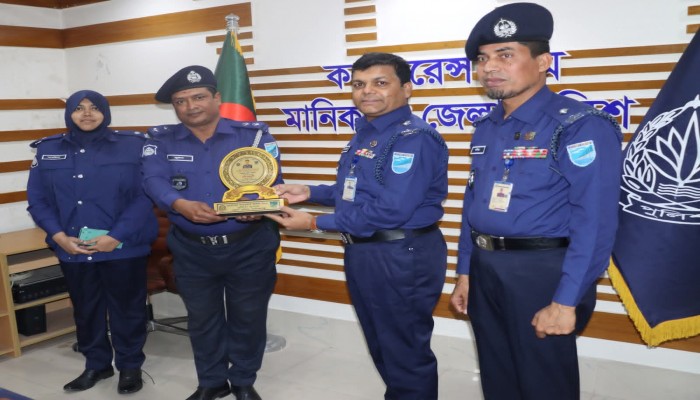 মানিকগঞ্জ জেলা পুলিশের মাসিক অপরাধ সভা