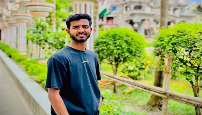 কালীগঞ্জে মেলার ভেতর কুপিয়ে জখম-যুবকের হাতের পাঁচ আঙুলে গুরুতর আঘাত