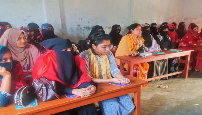 কাউখালীতে ৭ দিন ব্যাপি পোষাক তৈরি কোর্সের উদ্বোধন ও গণভোট নিয়ে প্রচারণা অনুষ্ঠান