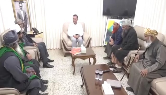 তারেক রহমানের সাথে যশোর ৫ আসনের ধানের শীষের প্রার্থী রশিদ আহমাদের স্বাক্ষাৎ