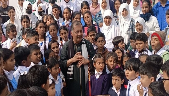 শহীদ রাষ্ট্রপতি জিয়াউর রহমানের ৯০তম জন্মবার্ষিকী উপলক্ষে গৌরনদীতে চিত্রাঙ্কন প্রতিযোগিতা ও সাংস্কৃতিক অনুষ্ঠান