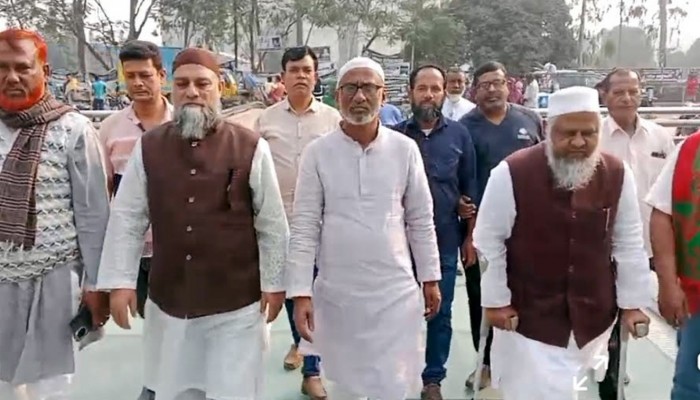 শহীদ রাষ্ট্রপতি জিয়াউর রহমান ও খালেদা জিয়ার মাজার জিয়ারত করলেন রাজশাহী মহানগর বিএনপির নেতৃবৃন্দ