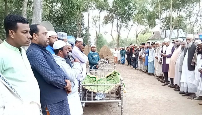 ​কুমিল্লা -৫ এর সাবেক সংসদ সদস্য মজিবুর রহমান মজুর বড় ভাইয়ের দাফন সম্পন্ন