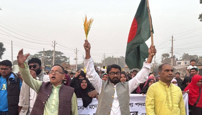 কালীগঞ্জে ধানের শীষের জোয়ার: রাশেদ খাঁনের নির্বাচনী জনসভায় জনসমুদ্র