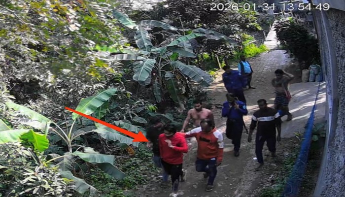 ​জায়গা-জমির বিরোধে ছাত্রলীগ ট্যাগে যুবক কে তুলে নিলো পুলিশ