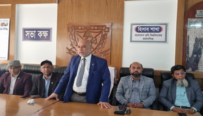 স্বচ্ছতা ও গতি আনতে বাকৃবির হিসাব শাখায় অটোমেশন সিস্টেম চালু