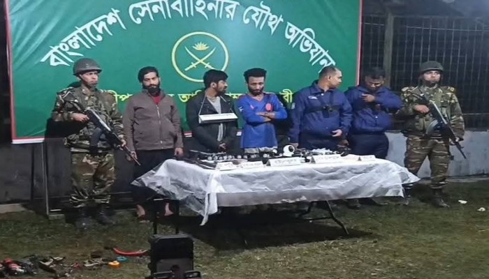 ​মাদারীপুরে সেনাবাহিনীর অভিযান: বিপুল সরঞ্জাম ও চারজনকে ইয়াবাসহ আটক                                          ​