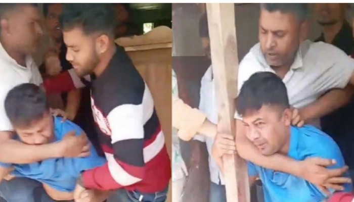 ​বরিশালে শিক্ষককে পেটালেন স্বেচ্ছাসেবক দলের নেতা: ভিডিও ভাইরাল