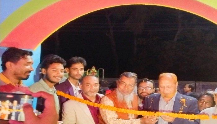 ভোলায় বাস মালিক সমিতির উদ্যোগে “ঈদ আনন্দ বাজার” উদ্বোধন