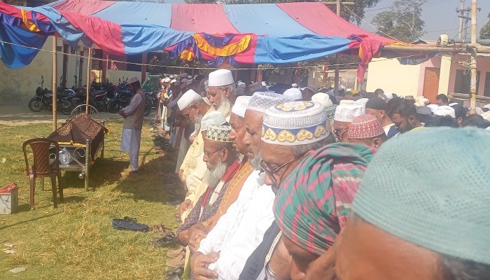 ব্রাহ্মণপাড়ায় শিক্ষক জহিরুল হকের দাফন সম্পন্ন
