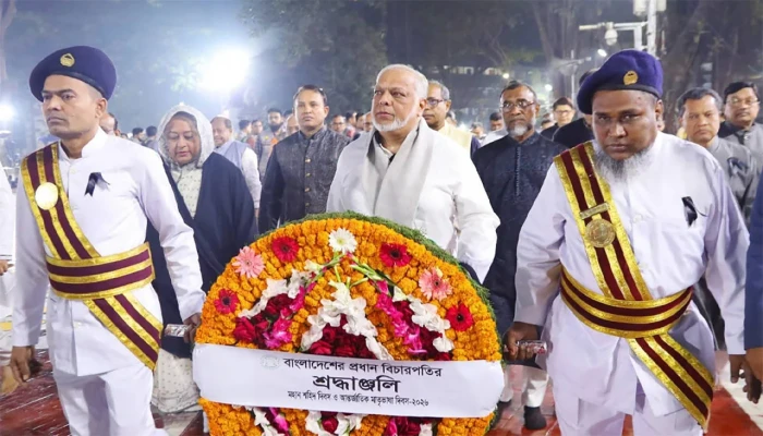 ভাষা শহীদদের প্রতি প্রধান বিচারপতির শ্রদ্ধা