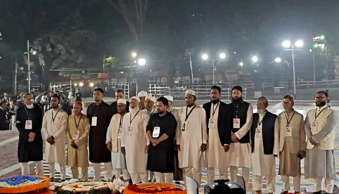 জামায়াত আমিরের নেতৃত্বে প্রথমবারের মতো শহীদ মিনারে শ্রদ্ধা
