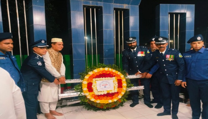 ​একুশের প্রথম প্রহরে কেন্দুয়ায় এমপি হিলালীর দোয়া ও শ্রদ্ধাঞ্জলি