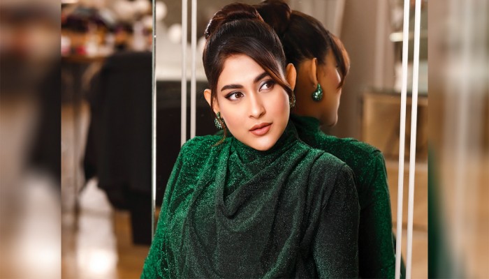 মদকাণ্ডে আটকের খবরে তোলপাড়, মুখ খুললেন মেহজাবীন